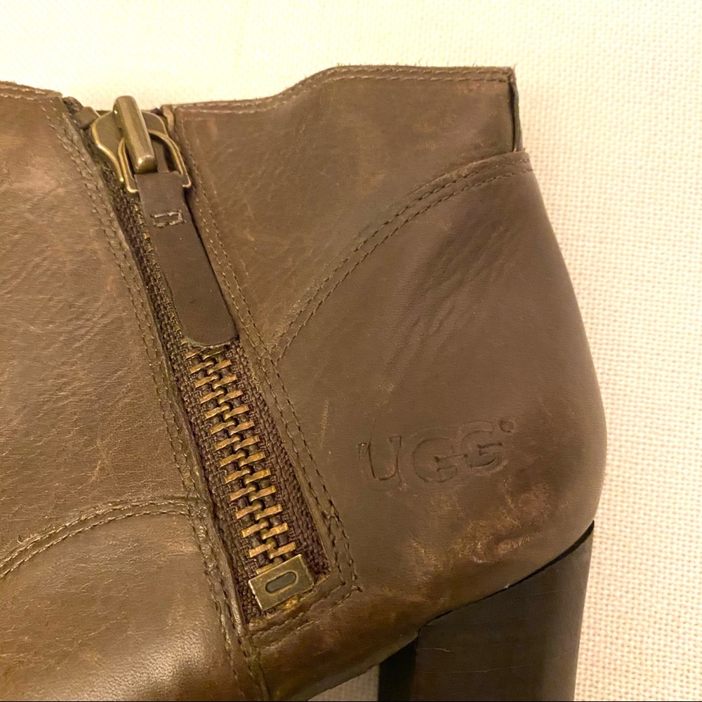 UGG Dolores Boots - Picture 3 of 14